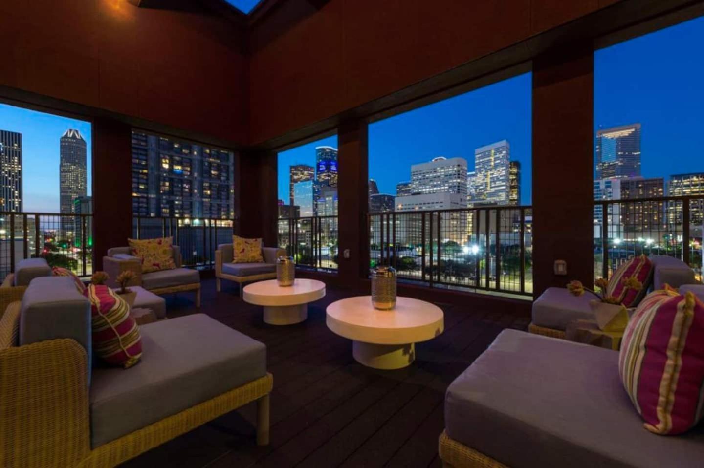 Апартаменты Downtown Apart 1 Bed 1 Bath Free Parking Хьюстон Экстерьер фото